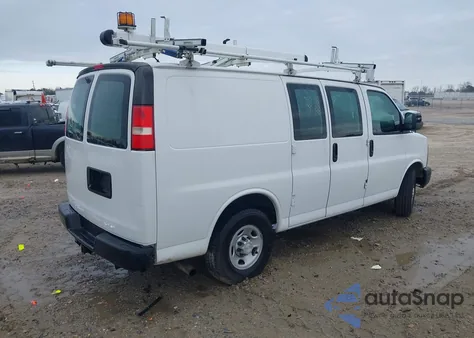 2016 Chevrolet Express 2500 Work Van z USA, uszkodzony, nr VIN 1GCWGAFF9G1336970